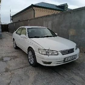 Toyota Camry 2000