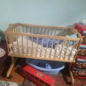 детская кроватка