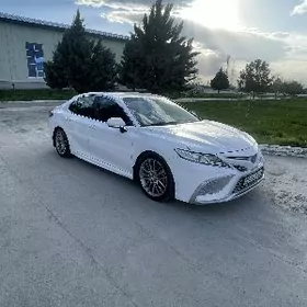 Toyota Camry 2018
