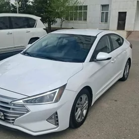 Hyundai Elantra 2019