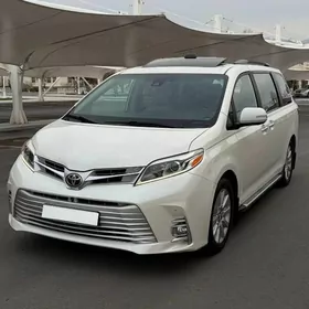 Toyota Sienna 2018