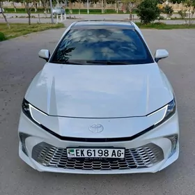 Toyota Camry Hybrid 2024