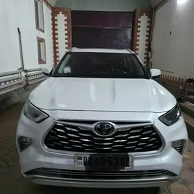 Toyota Highlander 2022