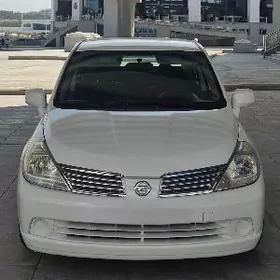 Nissan Versa 2010
