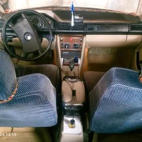 Mercedes-Benz 230E 1985