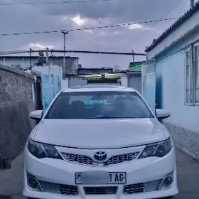Toyota Camry 2011