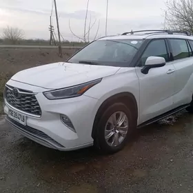 Toyota Highlander 2021