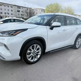 Toyota Highlander 2022