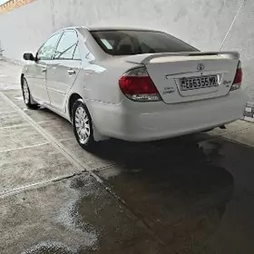 Toyota Camry 2004