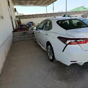Toyota Camry 2022