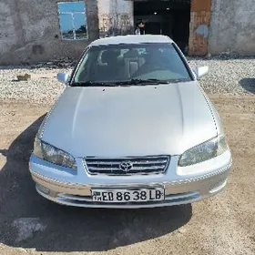 Toyota Camry 2001