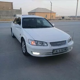 Toyota Camry 2000