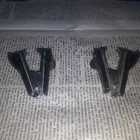 Stepler okuny aýyrýan.