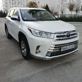 Toyota Highlander 2019