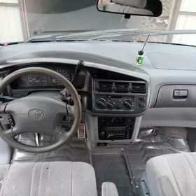 Toyota Sienna 1999