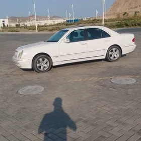 Mercedes-Benz C320 2001