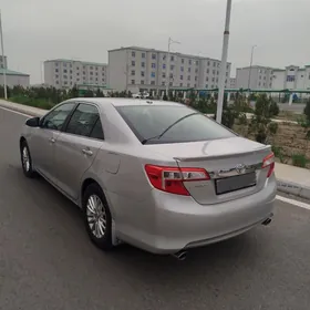 Toyota Camry 2012