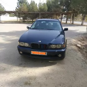 BMW E39 2002