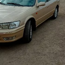 Toyota Camry 2000