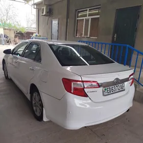 Toyota Camry 2012