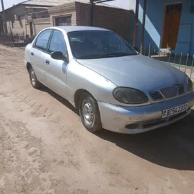 Daewoo Lanos 1998