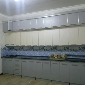 Кухыный гарнитур