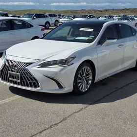 Lexus ES 350 2022