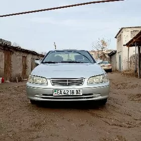 Toyota Camry 2000