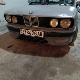 BMW 528 1986