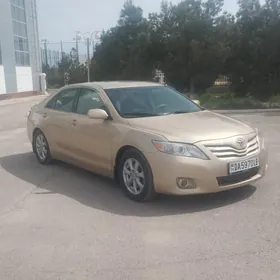 Toyota Camry 2010