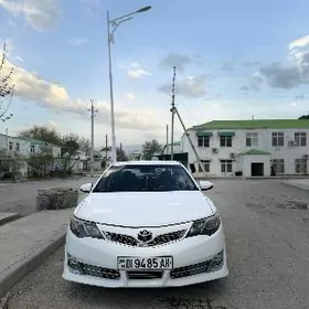 Toyota Camry 2013