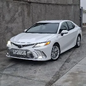 Toyota Camry 2020