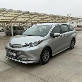 Toyota Sienna 2022