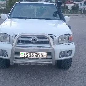 Nissan Pathfinder 2000