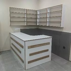 Kassa stol witrina mebel polka