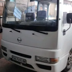 Nissan Civilian 2003