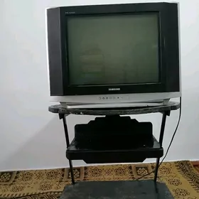 Телевизор и подставка