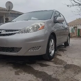 Toyota Sienna iş gozleýan