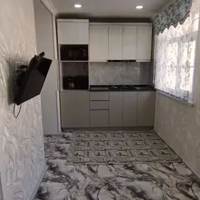  4-комнатная с евро-ремонтом