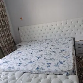 2 adamlyk krowat. Спальня.