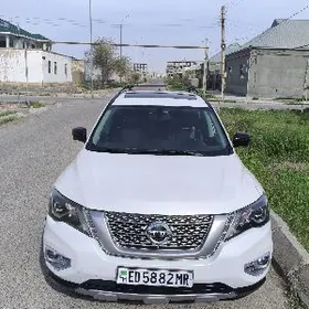 Nissan Pathfinder 2020