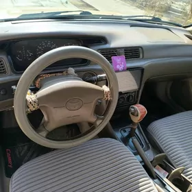Toyota Camry 1999