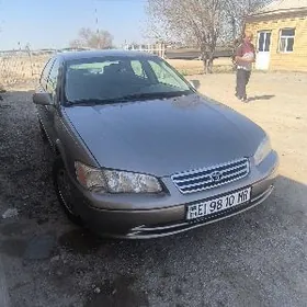Toyota Camry 2000