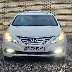 Hyundai Sonata 2011