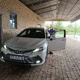 Toyota Camry 2018