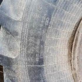 Kombaýnlar ya traktoryň tekerl