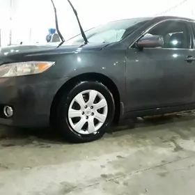 Toyota Camry 2011