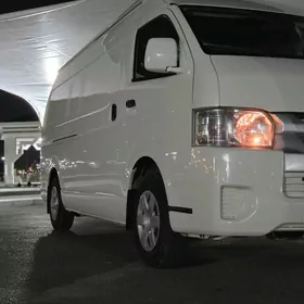 Toyota Hiace 2017