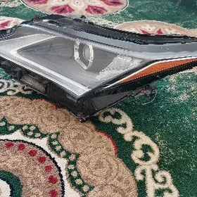 LEXUS öňki FARA (2012-2015)