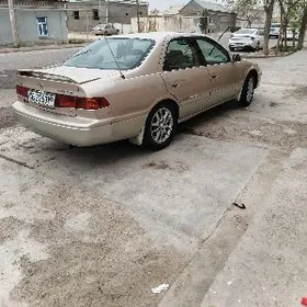 Toyota Camry 2001